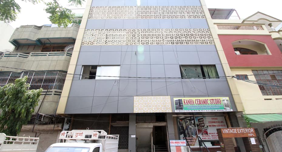 Divine Inn, New Delhi 1
